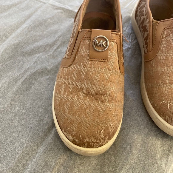 MK shoes - Picture 3 of 16